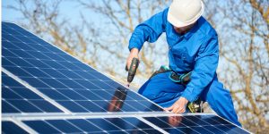 Installation Maintenance Panneaux Solaires Photovoltaïques à Saint-Raphael